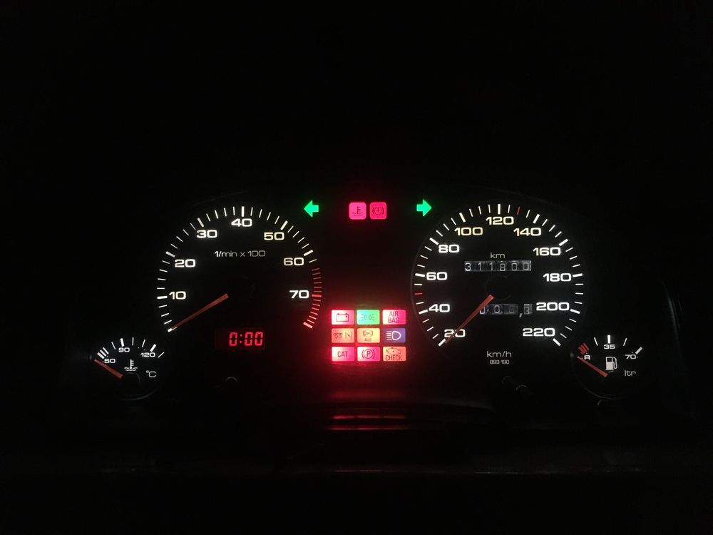 Обслуговування приборних панелей Audi 80/90/100/A4/A6 та інші