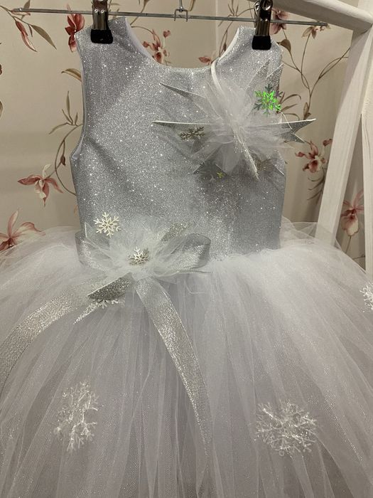 Сукня сніжинка біла зима нова новорічна плаття дитяче сніжна королева