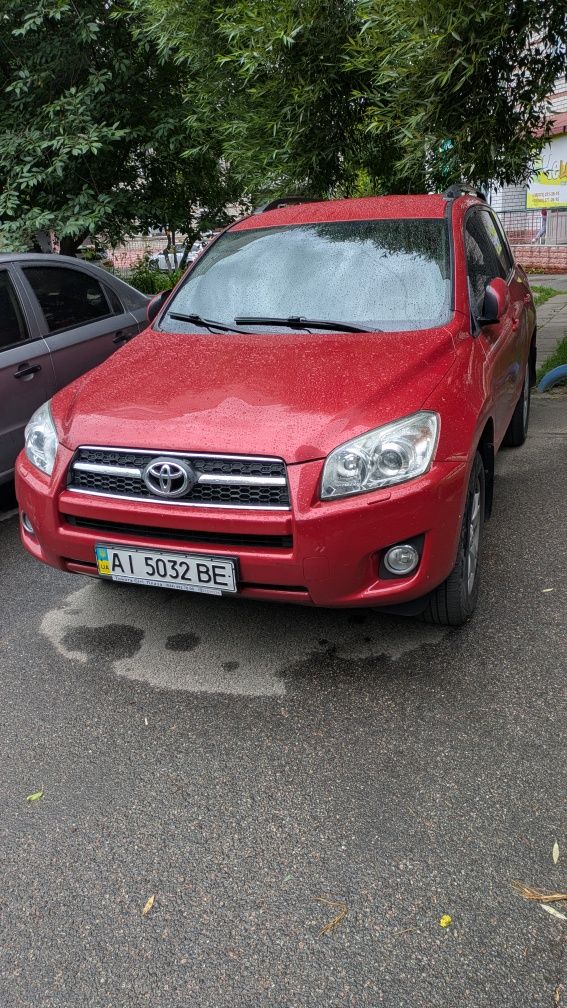 Продам коня RAV4 2009