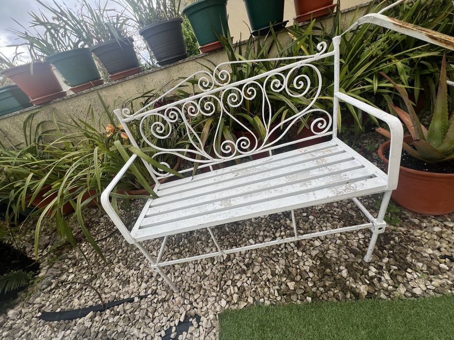 Banco de jardim .