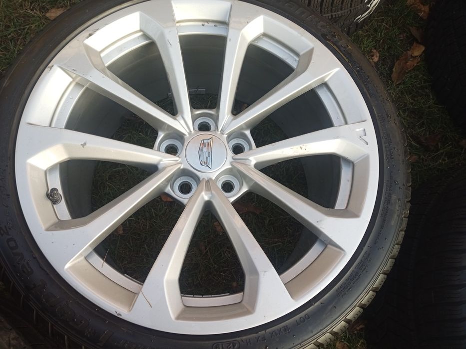 Cadillac cts koła zimowe 19 cali dwie szerokościi