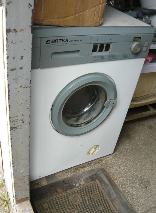 Продам стиральную машину "Вятка автомат-16" на запчасти.