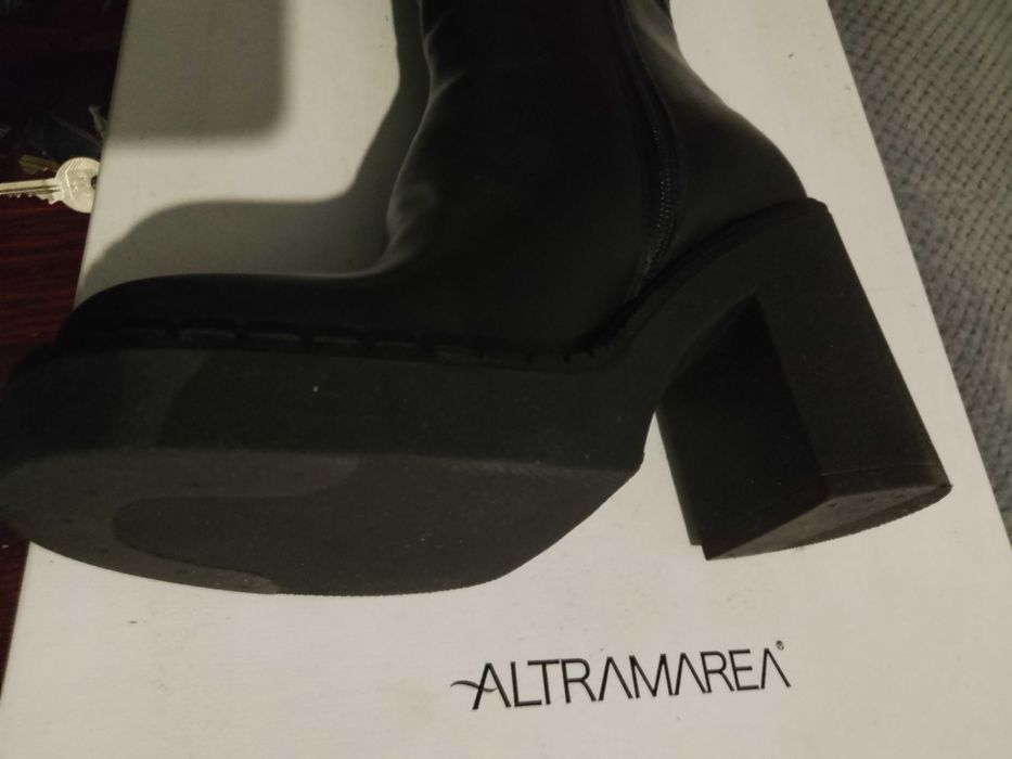 Kozaki skórzane czarne rozm 38 szeroki obcas