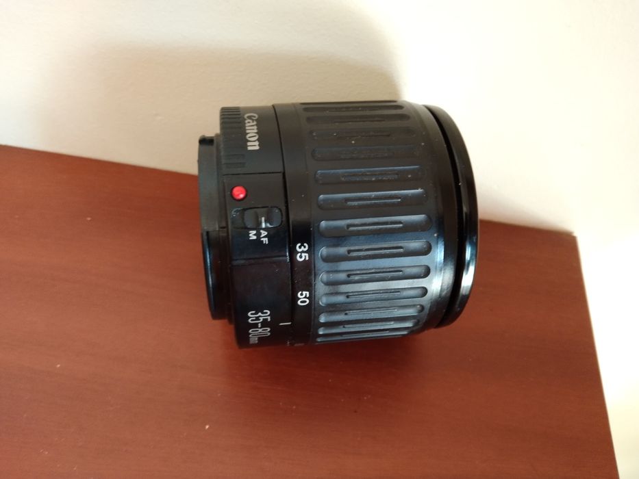 Aparat fotograficzny CANON EOS 1000 F