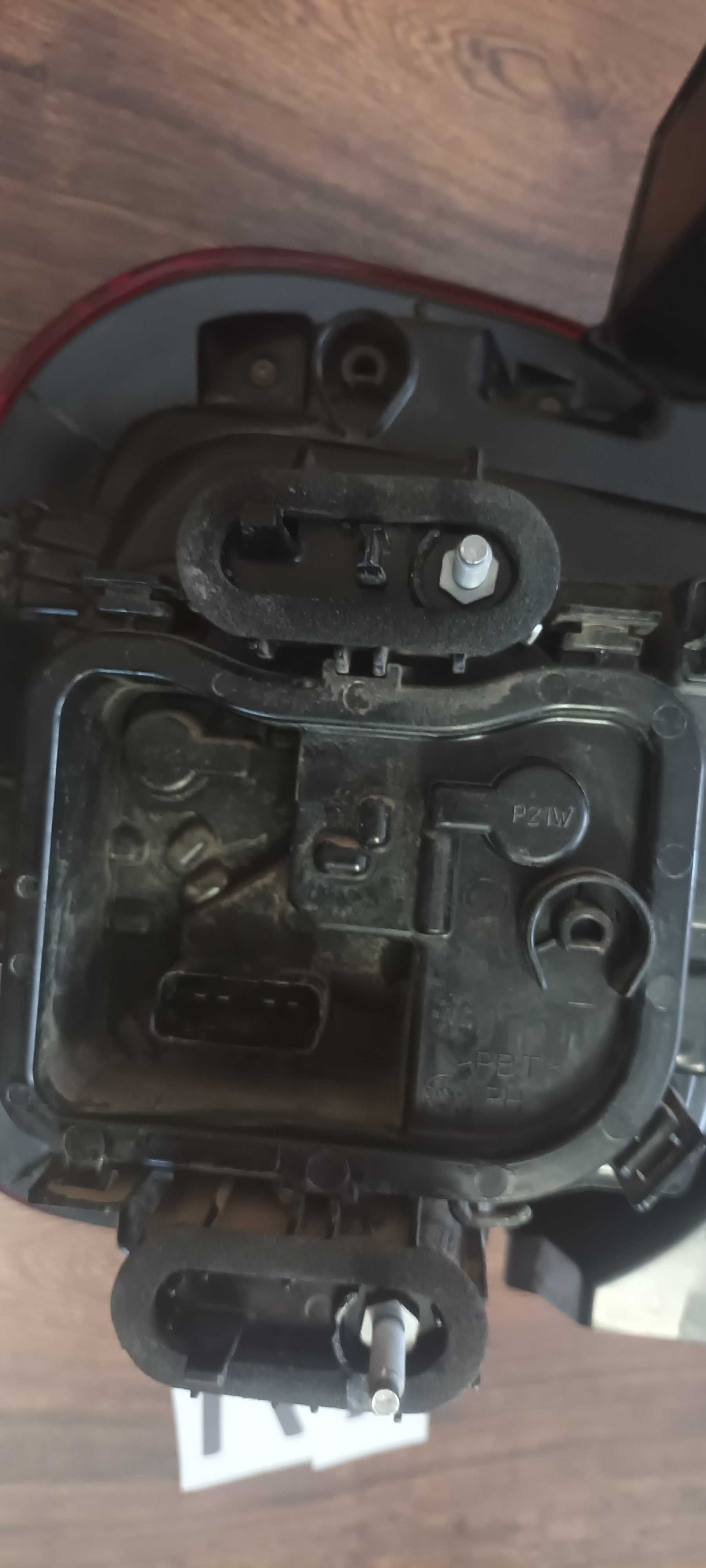 Dacia Daster II lift 21-24 lampa prawa tył