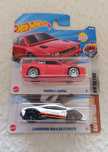 Várias miniaturas Hotwheels