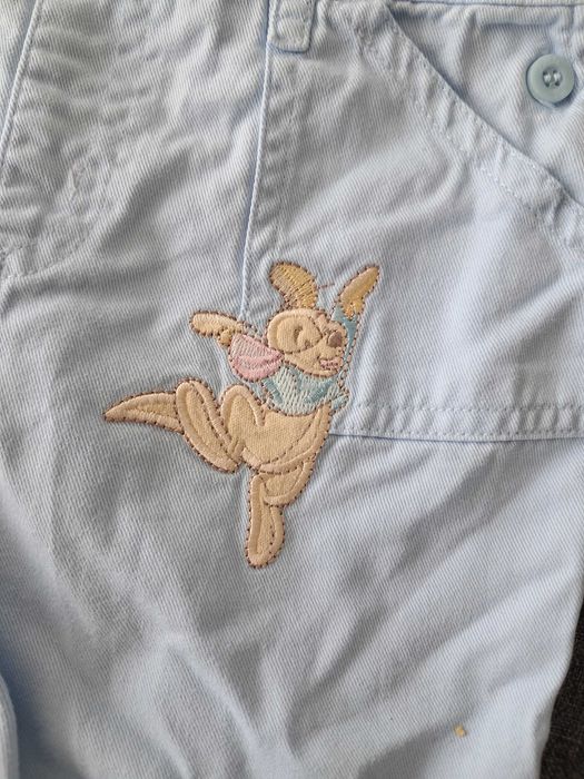 Spodenki krótkie na szelkach niemowlęce Kubuś Puchatek Disney Baby