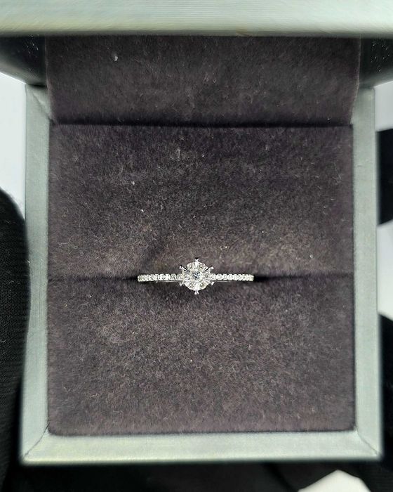 Кольцо с бриллиантами 0,14 карат