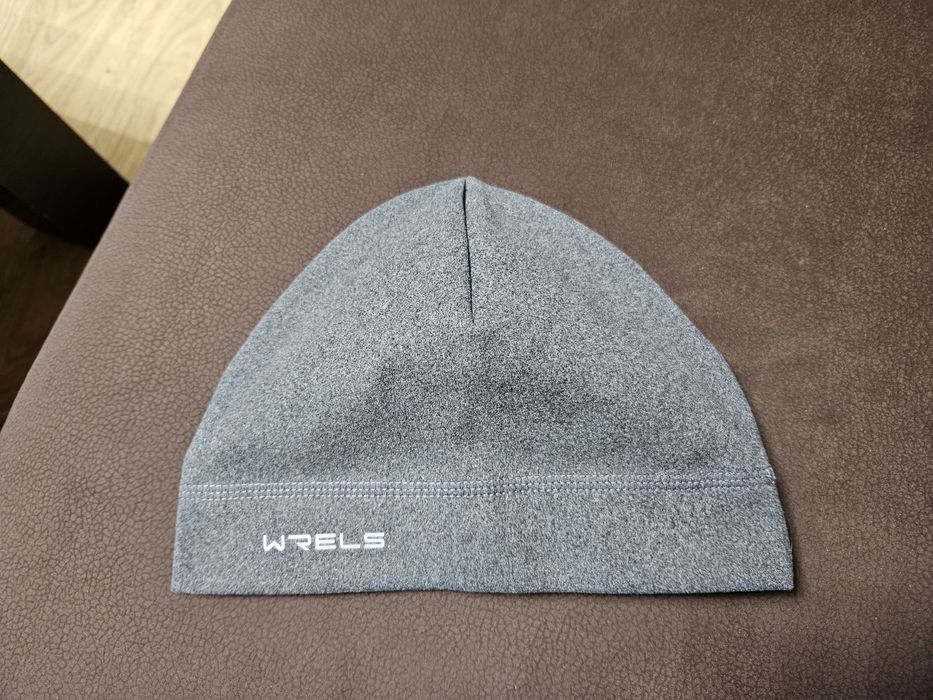 Czapka sportowa zimowa z cienkiego polaru Wrels