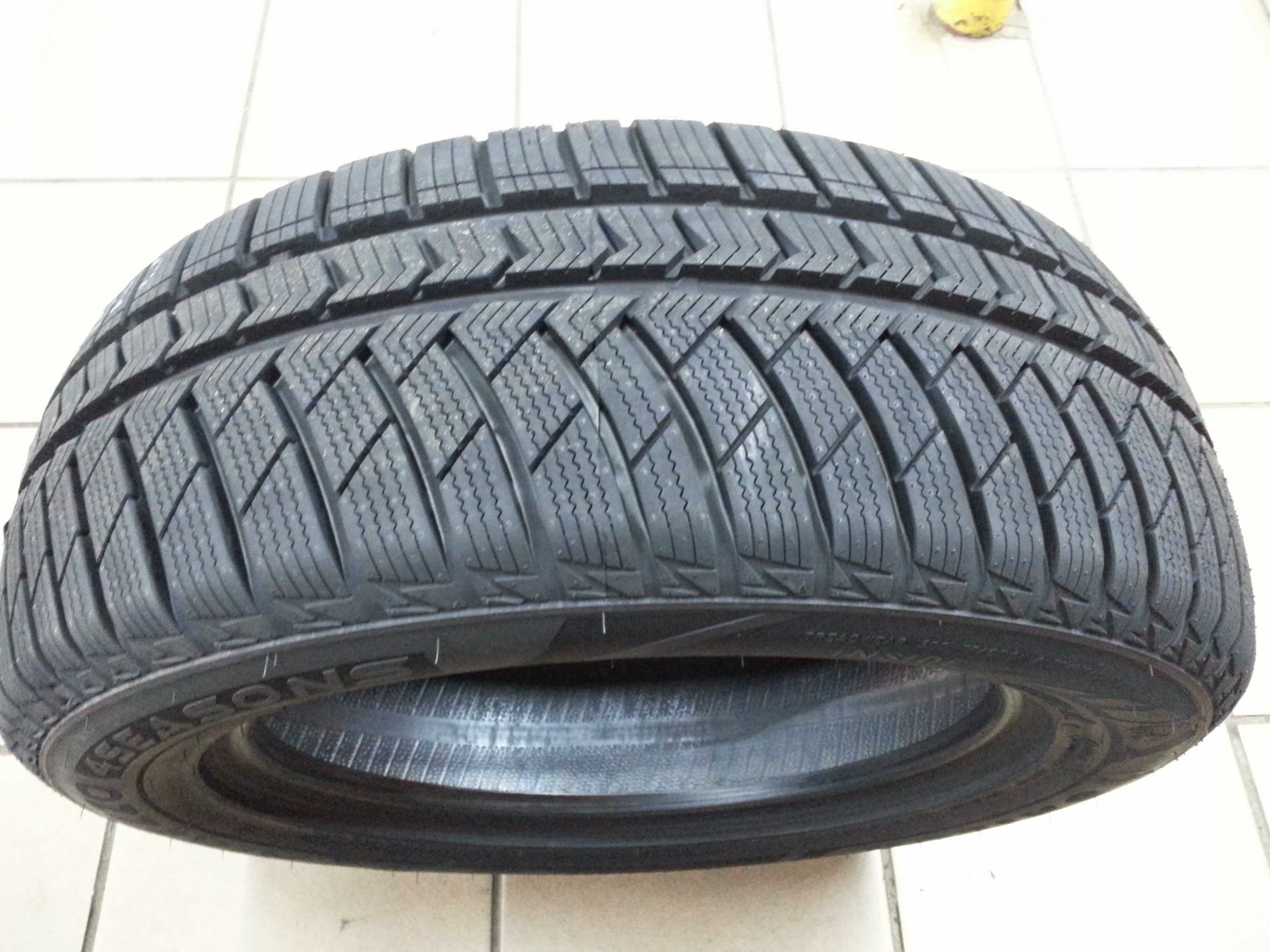 Opony całoroczne wielosezonowe 195/60r15 88H Sailun Atrezzo 4Seasons