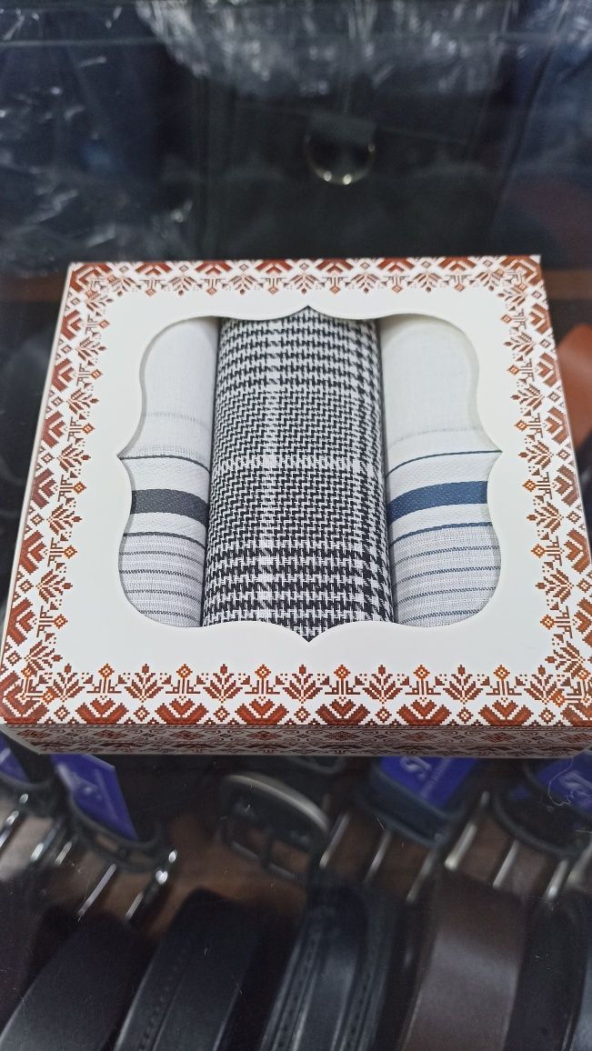 Батистові носові хустинкі чоловічі.