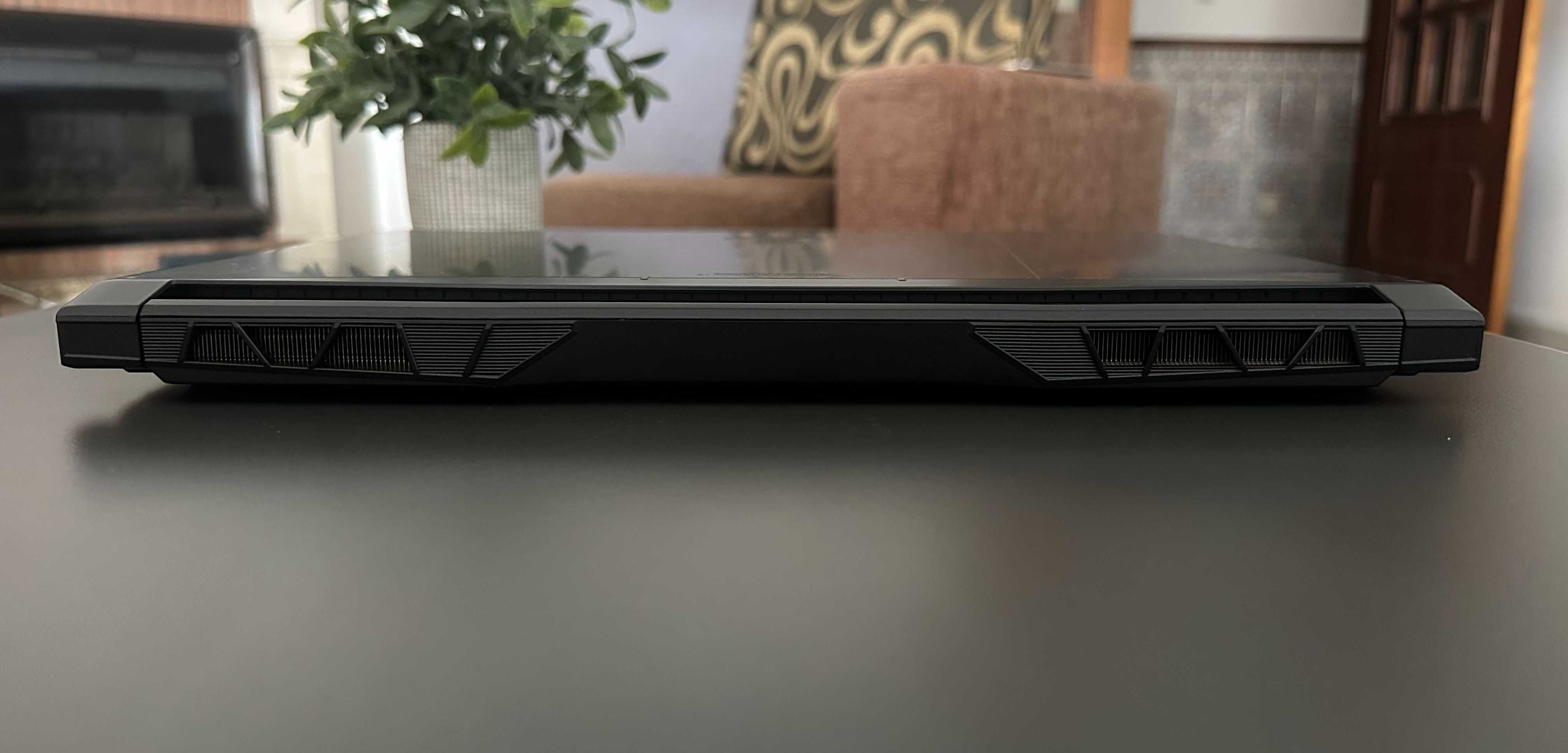 Computador Portátil MSI KATANA 15, RTX 4050, 16GB RAM, 1TB