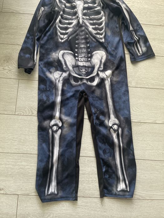 Продам костюм скелета