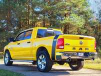 5.7 V 8  hemi 4x4 Bog Horn dluga Kabina