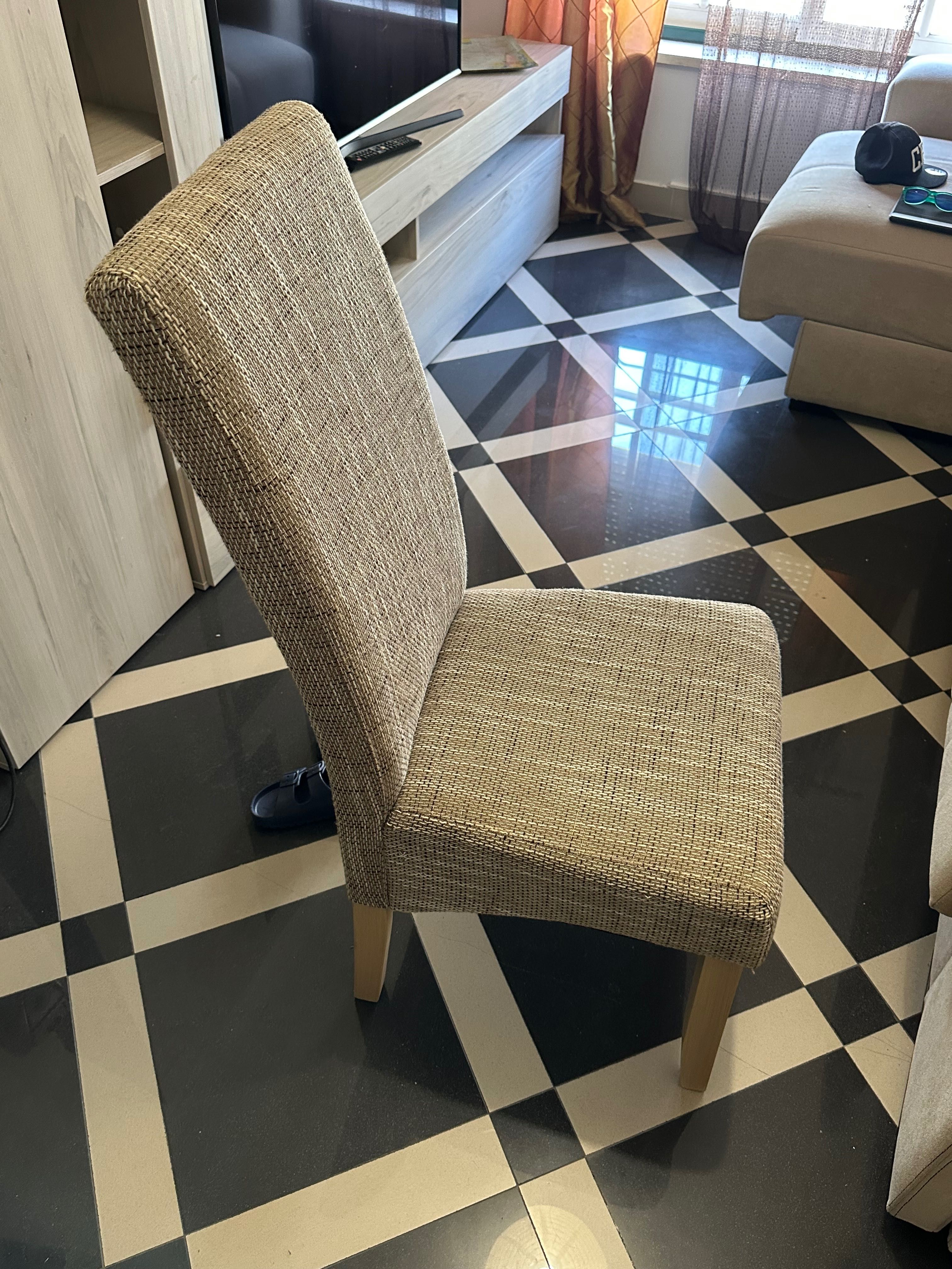 Mesa de sala jantar extensivel com 4 cadeiras