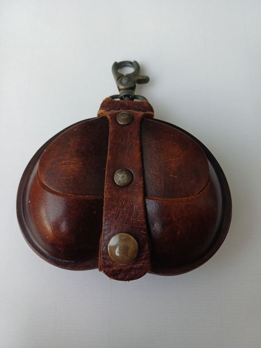 Porta moedas em pele