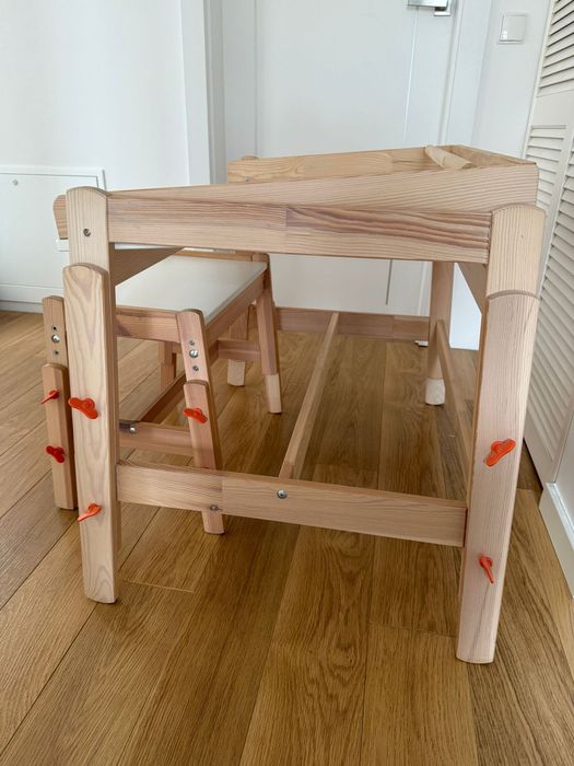 Biurko i stołek dla dzieci Ikea