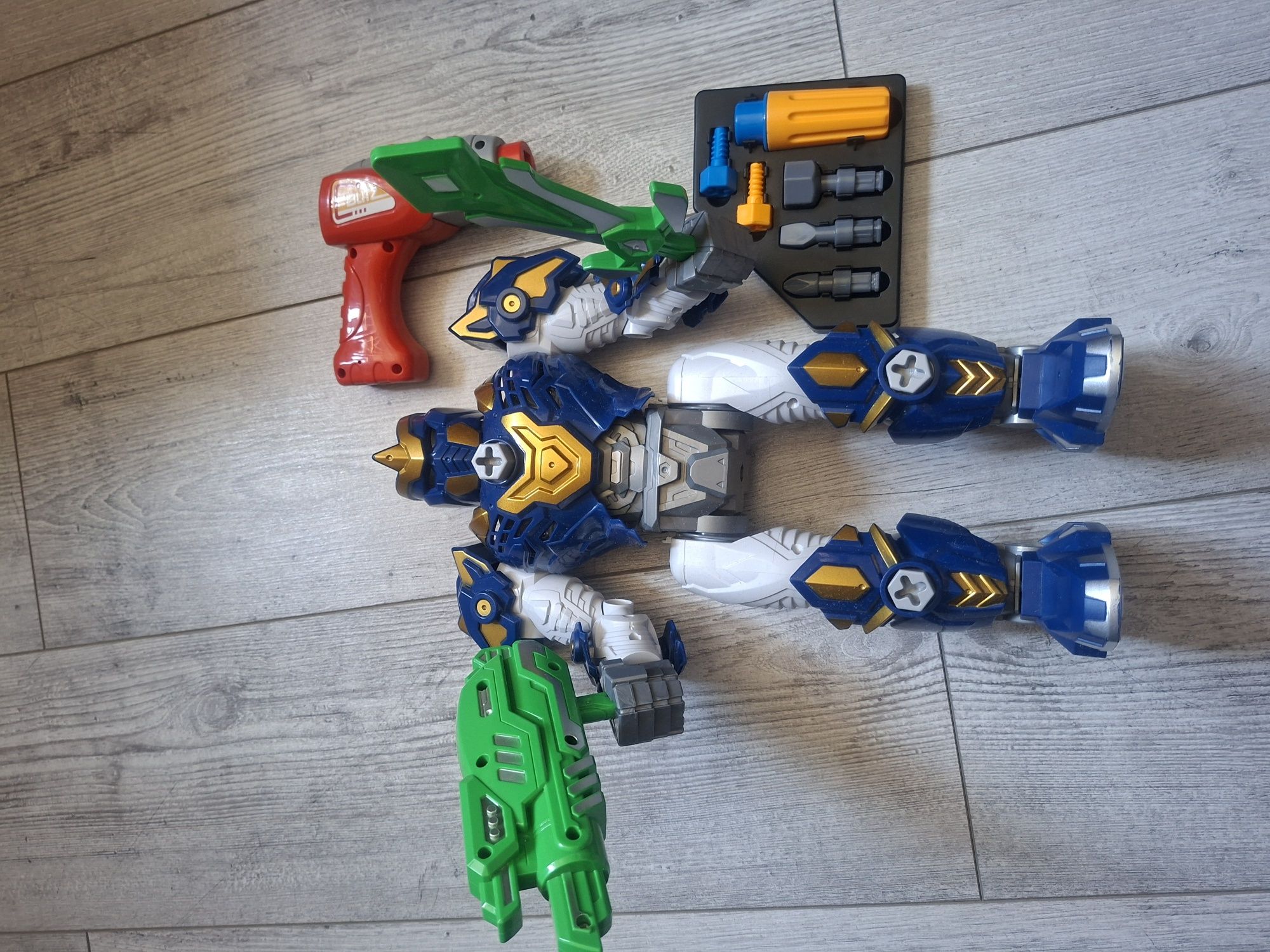 Robot zabawka grająca