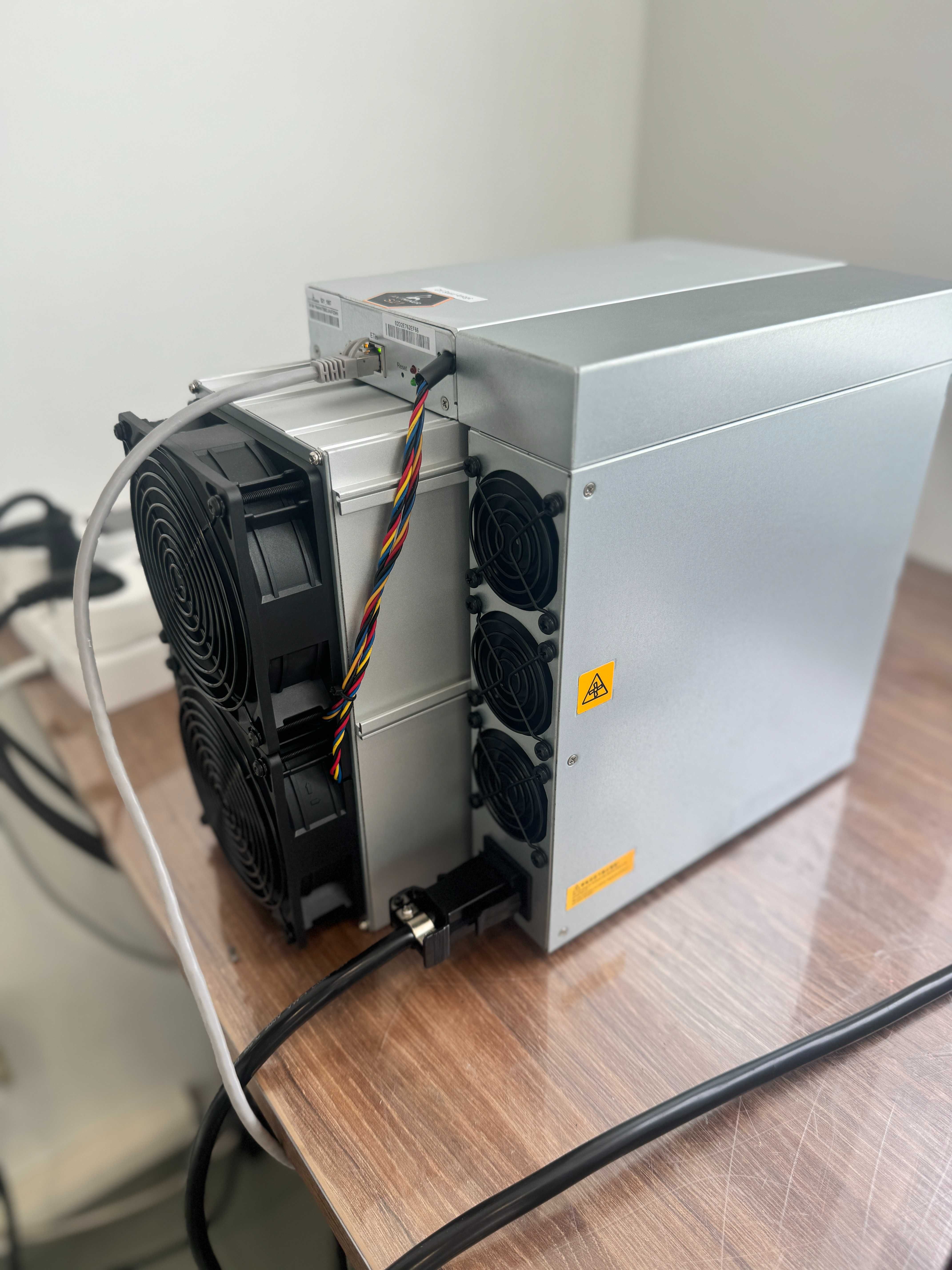 NEW Майнер! Asic Bitmain Antminer S21 200 Th Civitek miner + Гарантія