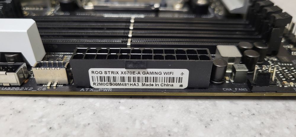 Материнська плата ASUS ROG STRIX X670E-A GAMING WIFI