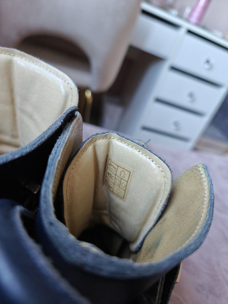 Botki skórzane skóra naturalna granatowe na koturnie 40 sneakersy
