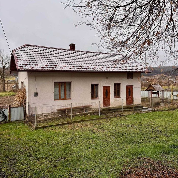 Продається доглянутий будинок у мальовничому селі Антонівка