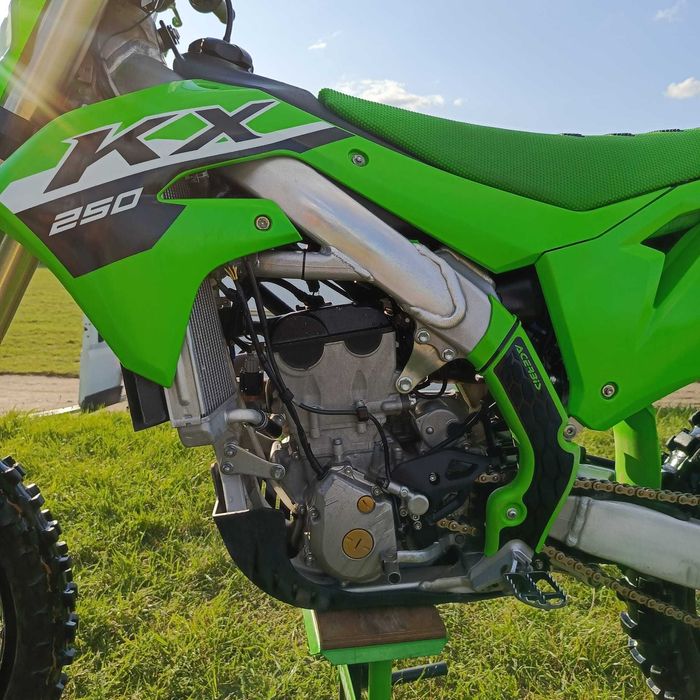 Cross Kawasaki kx 250. 2024 r.