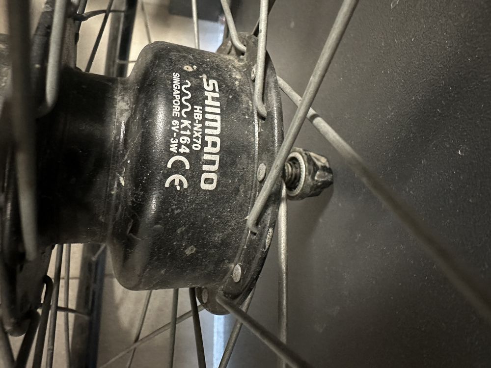 Koło 28 z piastą z pradnicą shimano