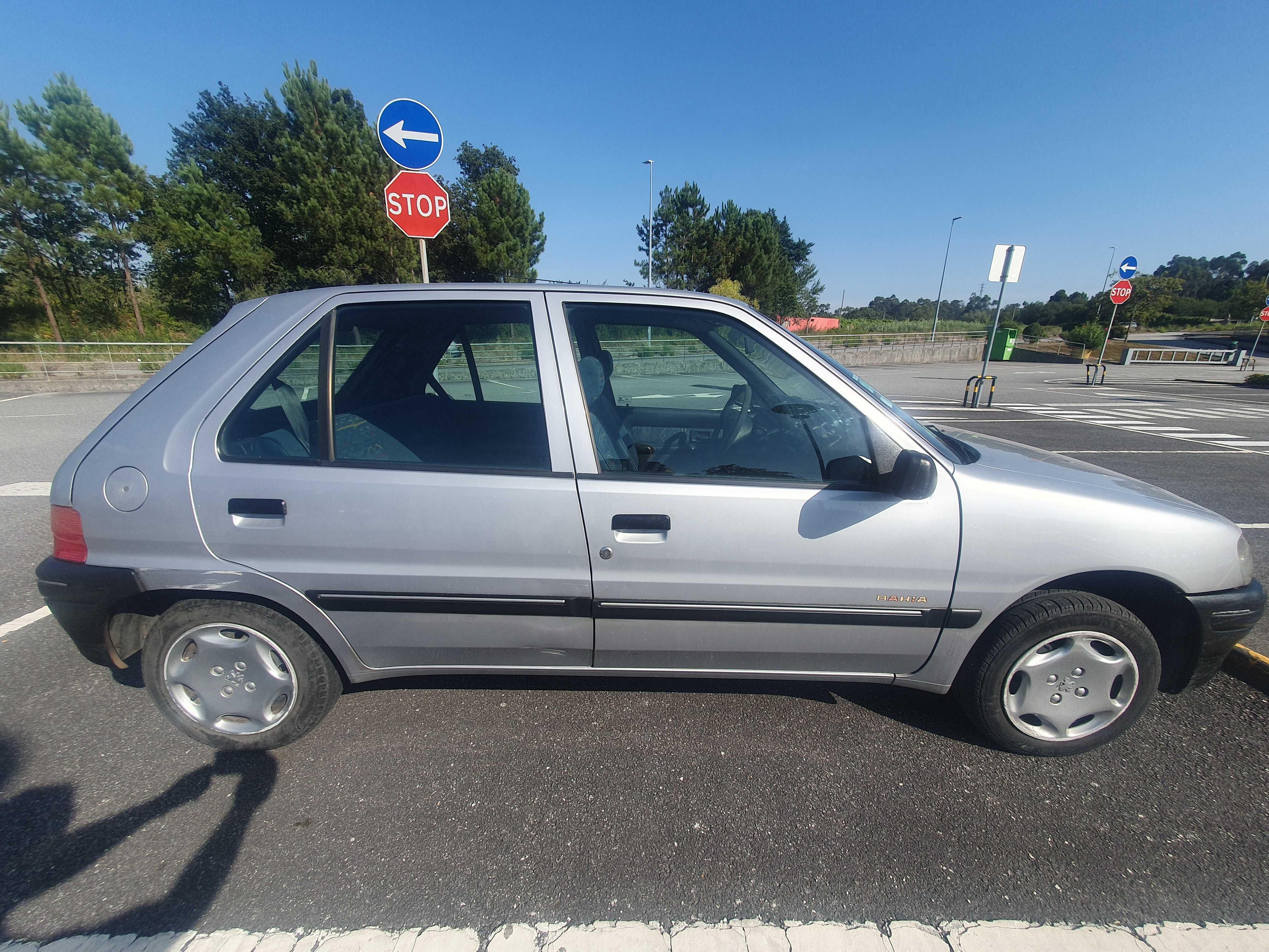 Peugeot 106 como novo