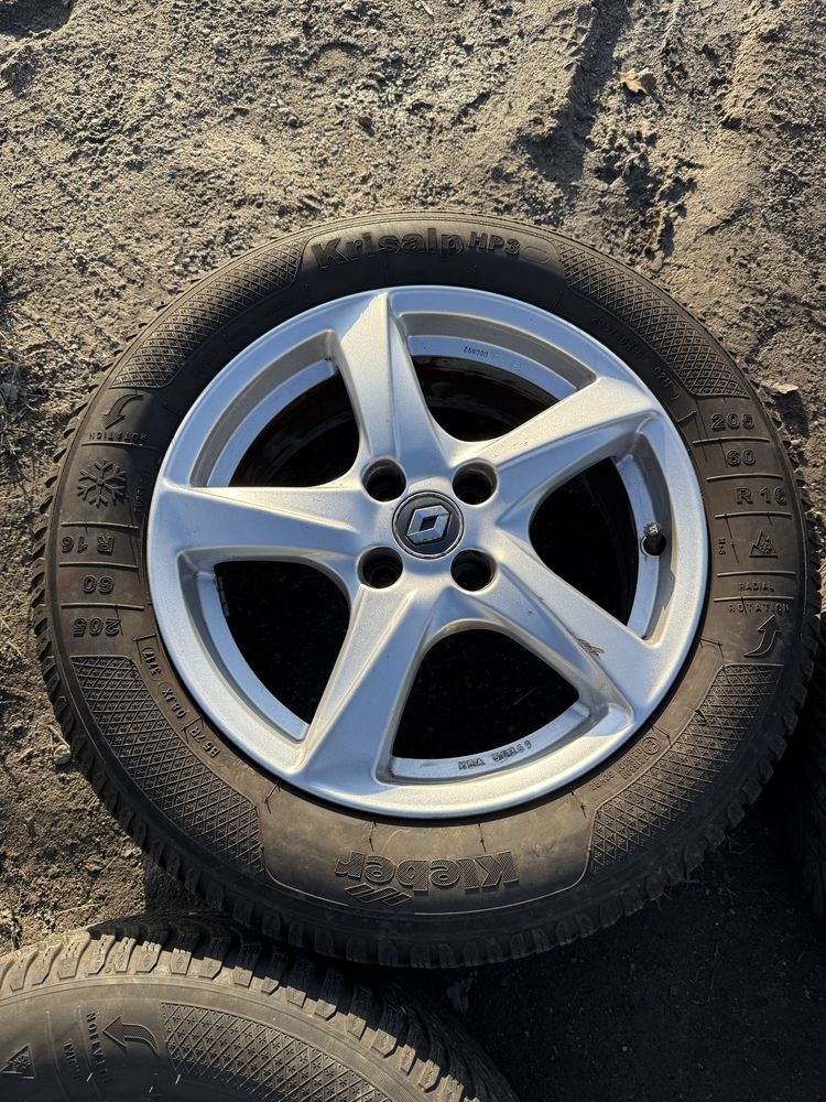 Komplet kół zimowych 4x100 Renault Nissan Dacia 205/60/16 Kleber