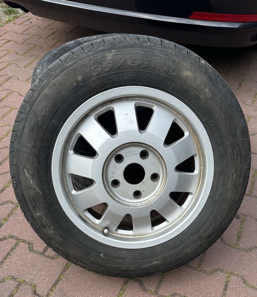 Opony z felgami aluminiowymi- bardzo dobry stan!