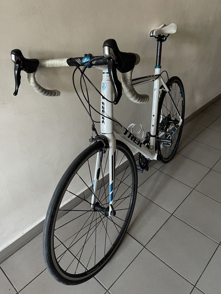 Велосипед Trek Madone 2.1