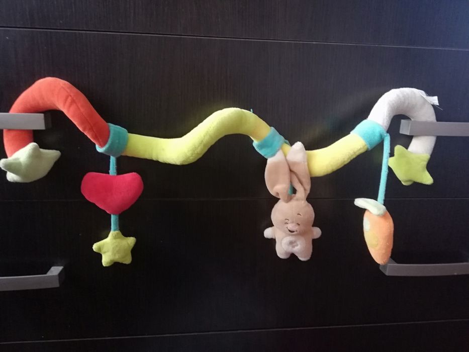 Zawieszka spirala do łóżeczka wózka