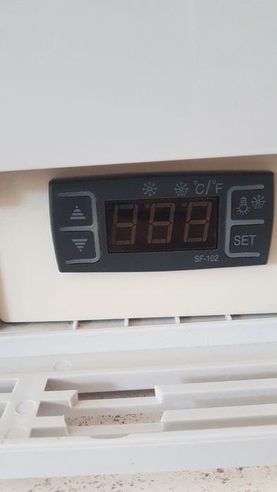 Vitrine Refrigerada Bebidas Queijos