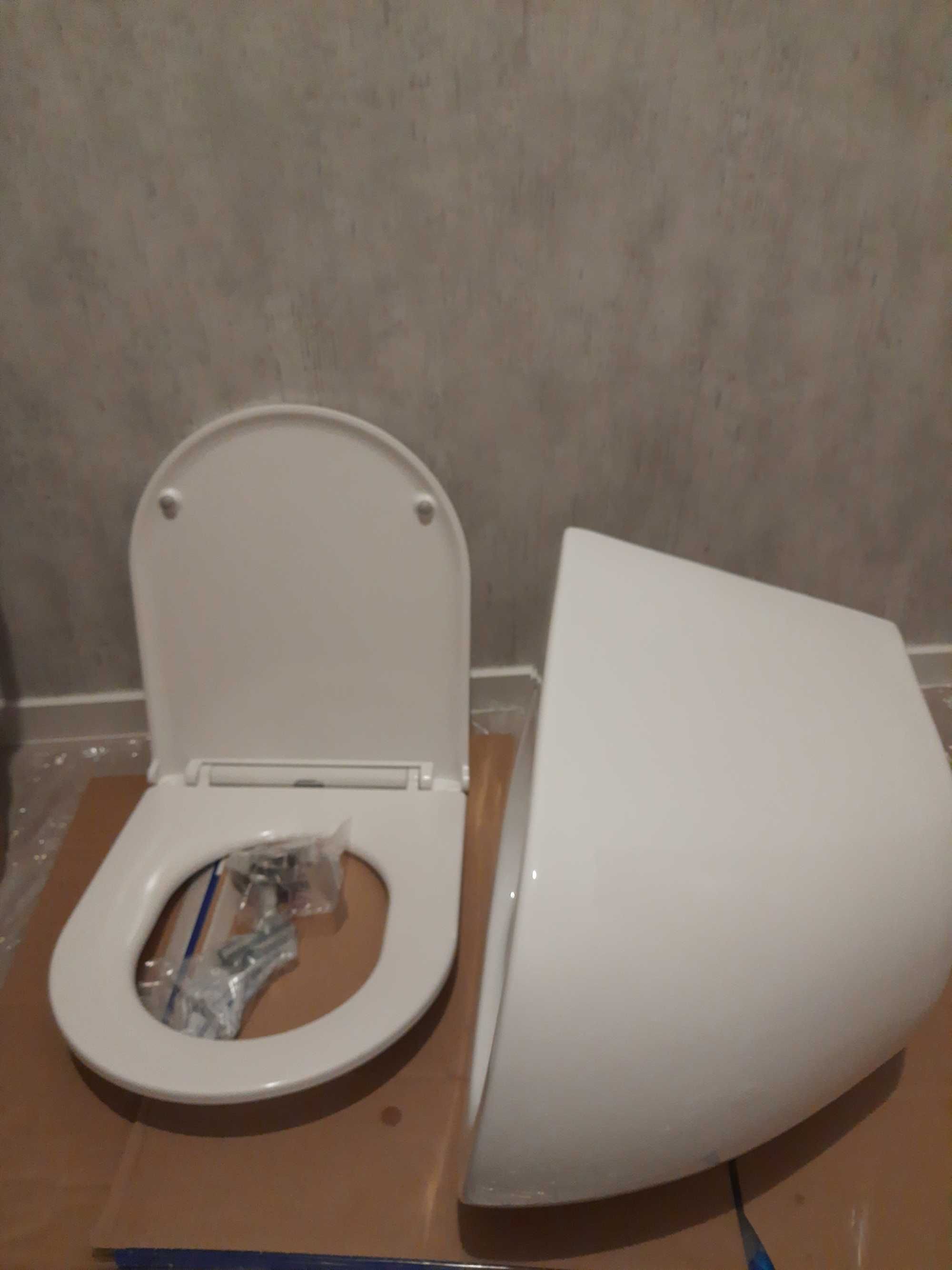 Miska WC Omnires OTTAWA wisząca z deską wolnopadającą 49 x 37