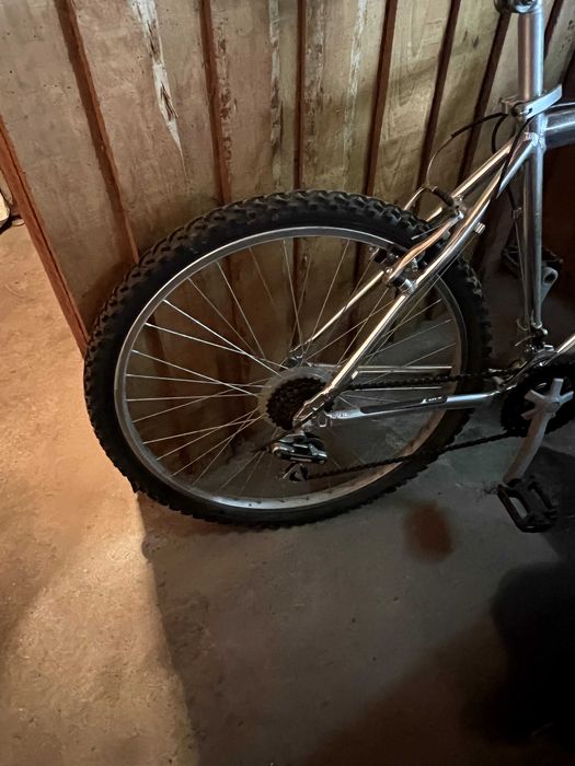 Bicicleta BTT Esmaltina – Como Nova