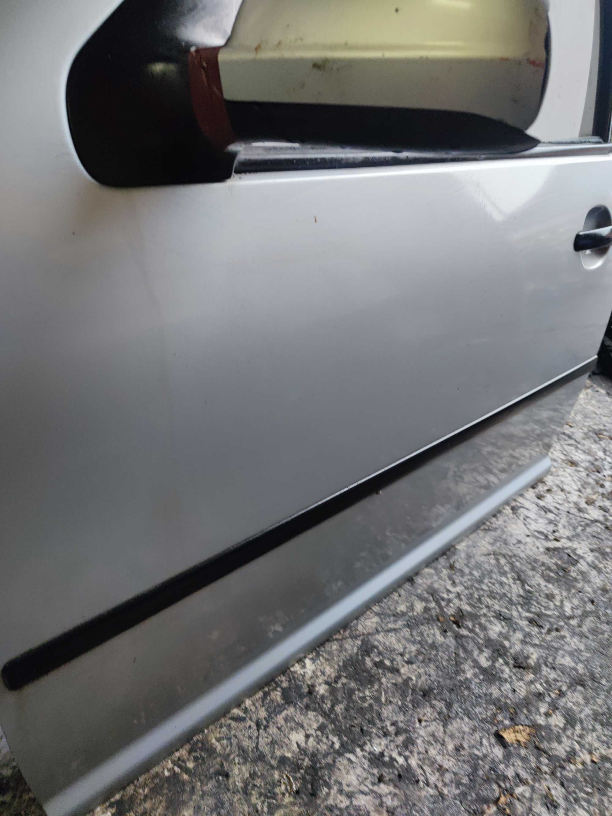 Volkswagen VW Bora Drzwi Lewe Przednie Lewy Przód Lakier LA7W
