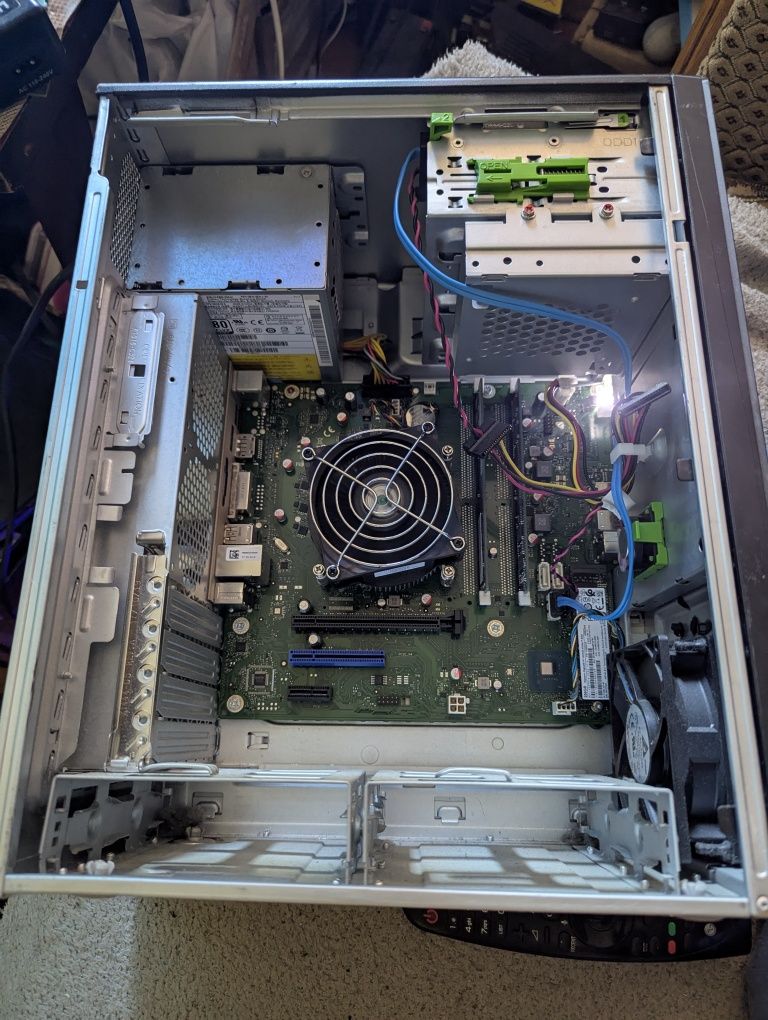Компьютер для работы и игр Fujitsu: i5-9th, 8 DDR4, SSD M2 128+500 HDD