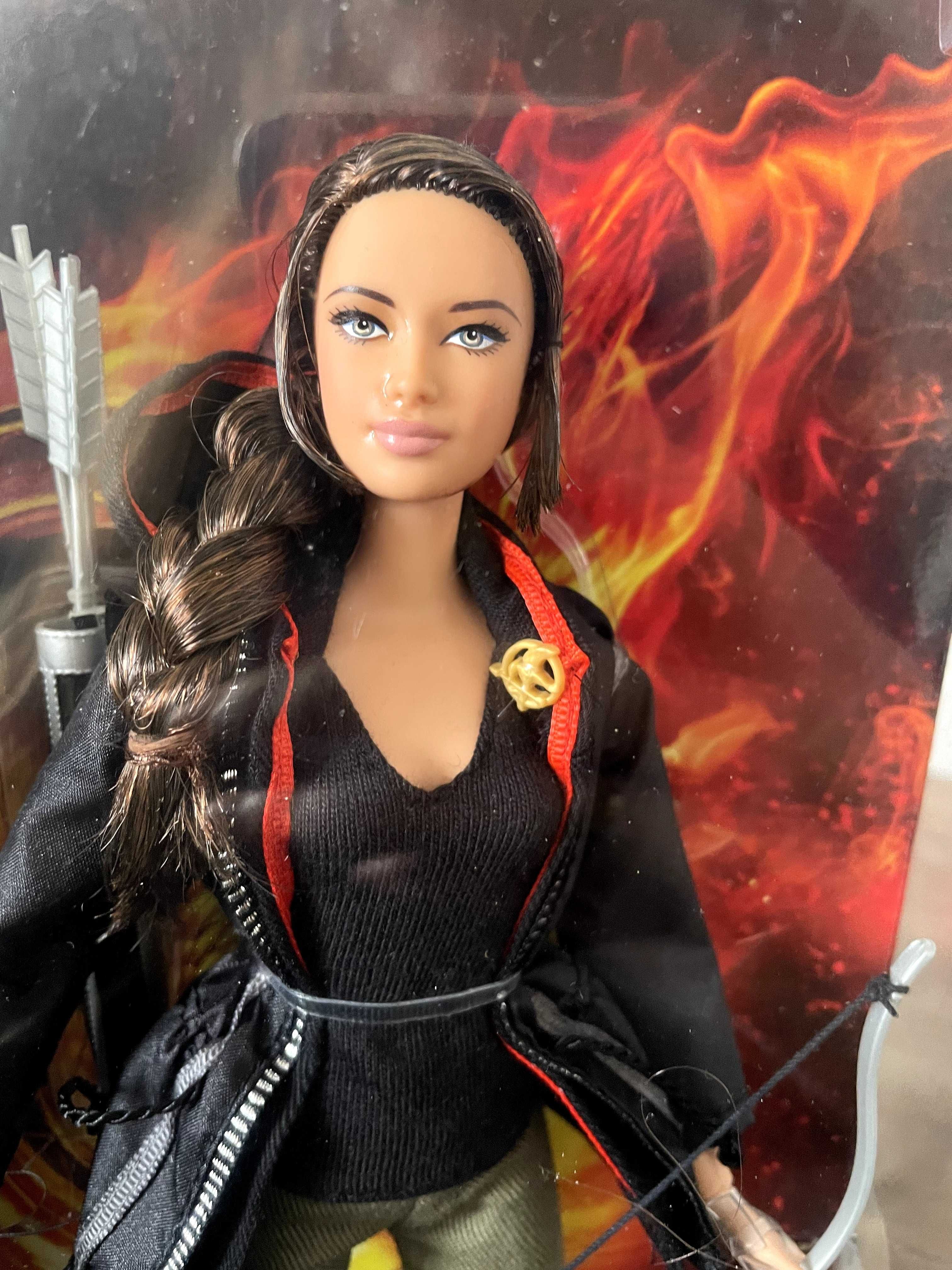 Barbie Collector Hunger Games Katniss Everdeen Doll