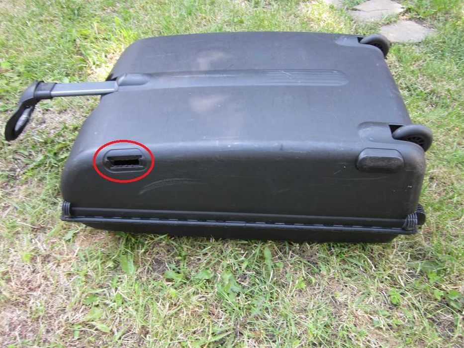 Валіза чемодан з твердого пластику Carlton 80 х 52 х 28 см