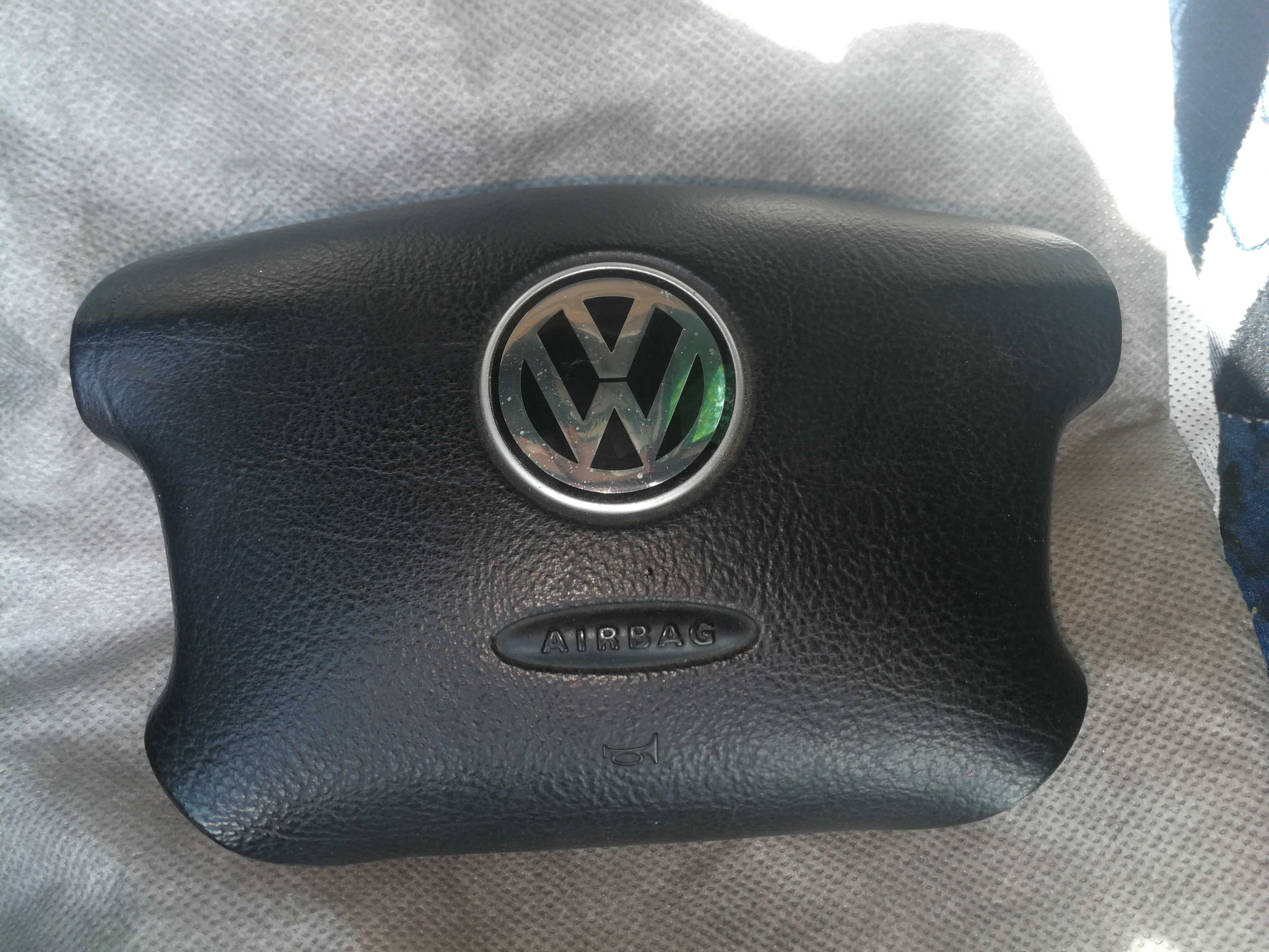 Подушка безопасности водителя в руле airbag VW T5 Т5 Passat B5