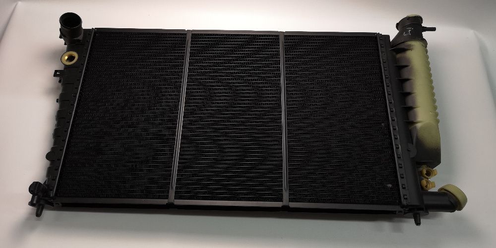 Chłodnica silnika cieczy Citroen ZX 92-97r C15 oryg NOWA Hella