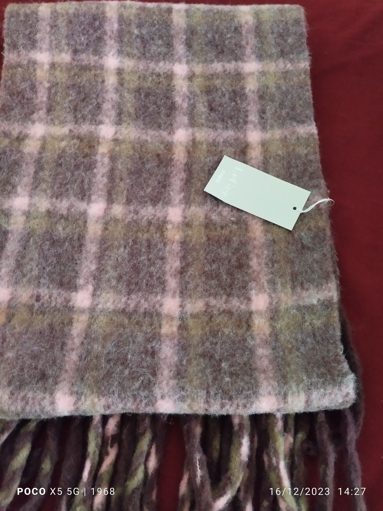 Manta alaska, colchas,cachecol  Legers
