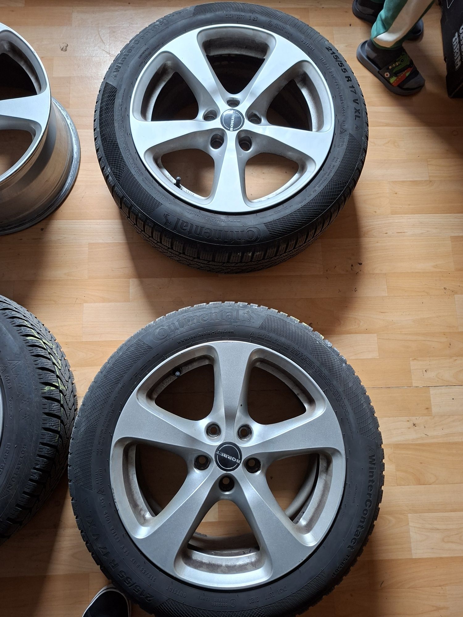 Borbet Alufelgi 17 cali 5x112 Audi VW Skoda + opony