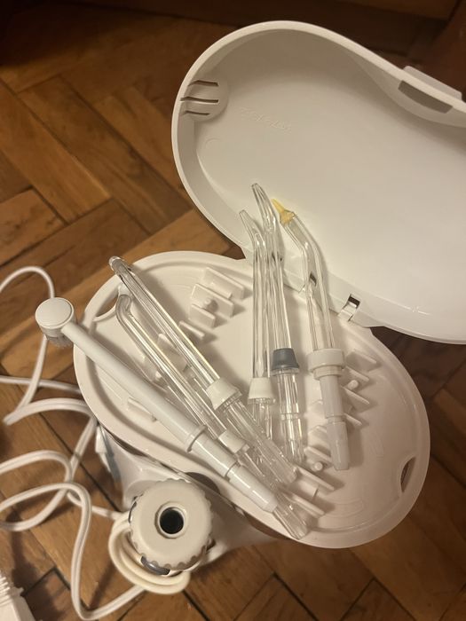 Іригатор Waterpik Water Flosser WP-100 Series