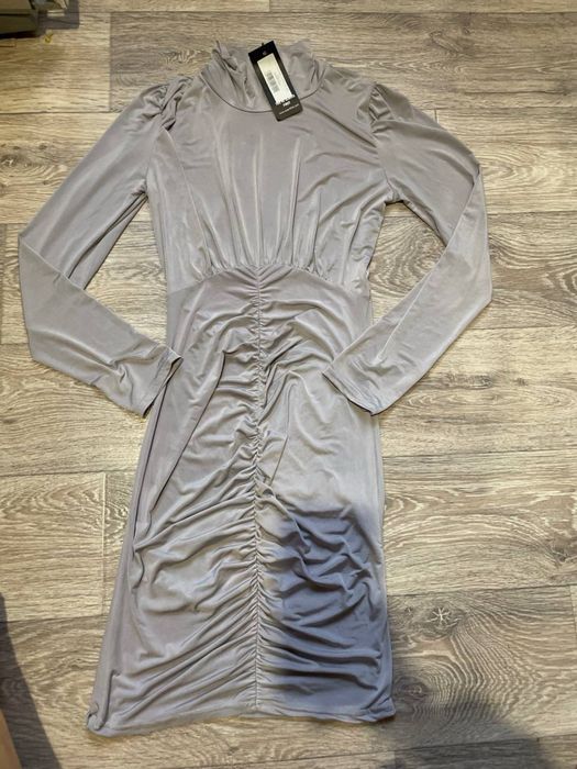 Платье с-м оттдам