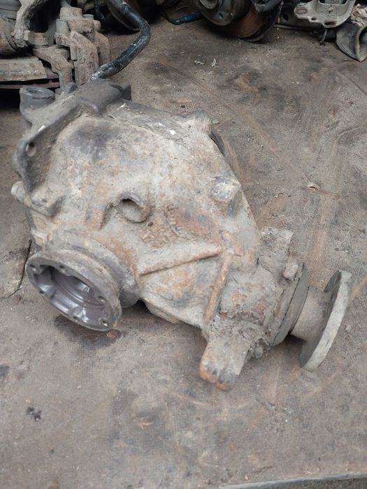 Dyfer dyferencjał tylny most spaw zaspawany bmw e 46 mała głowa 3.38