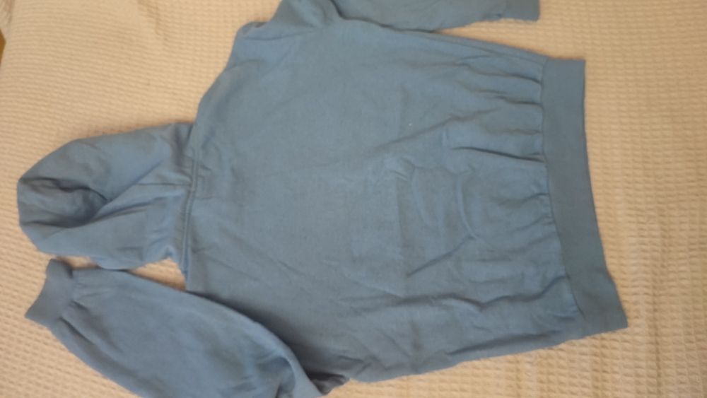 Bluza z kapturem i spodnie dresy 158