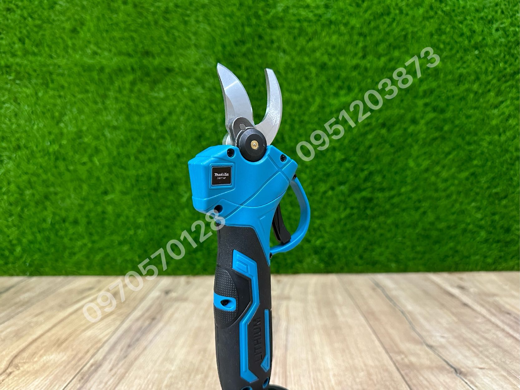 Аккумуляторный Секатор Makita DMT50BL 48V 6Ah садовый инструмент