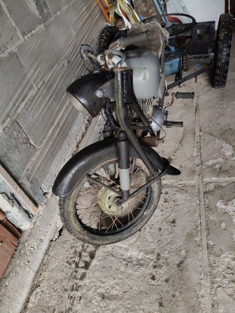 Trójkołowiec wsk 125